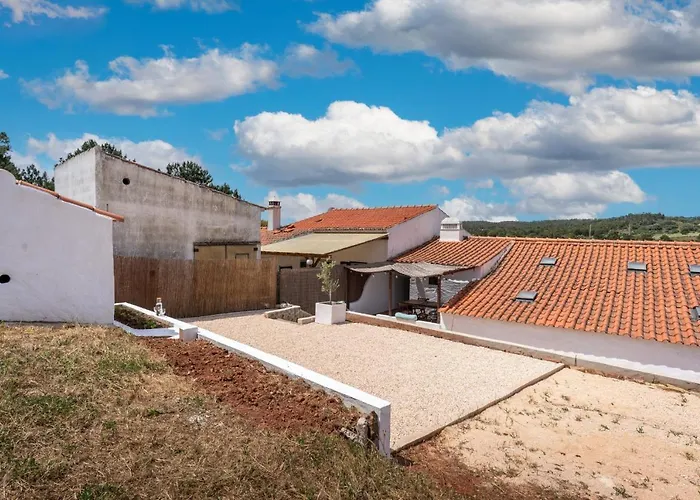 Casa Alfambras - In By Lisbeyond