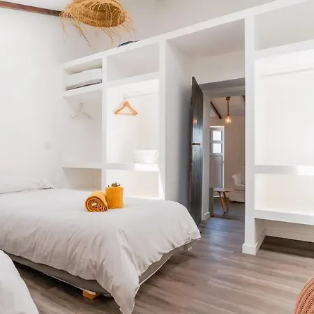 Casa Alfambras - In By Lisbeyond Дом отдыха Алжезур